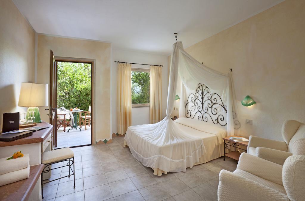 Hotel Capo D'Orso Thalasso & Spa Palau Room photo